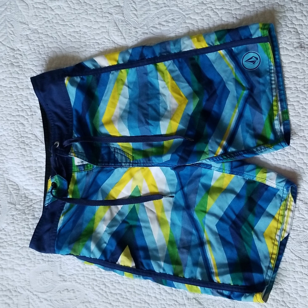 VOLCOM BOARD SHORTS